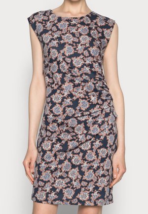 Sukienka bez rękawów za kolano w kolorze granatowym z misternym kwiatowym i paisley wzorem w stonowanych odcieniach, dopasowany fason z delikatnym marszczeniem.