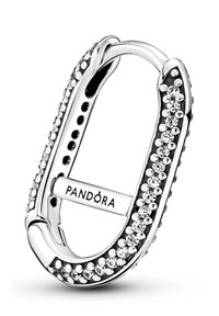 Pandora Silberschmuckanhänger in ovaler Form, verziert mit klaren, kleinen Zirkonia-Steinen, die die Kanten schmücken, und einem schwarzen Logoakzent.