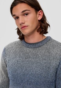 QS Strickpullover - royalblau