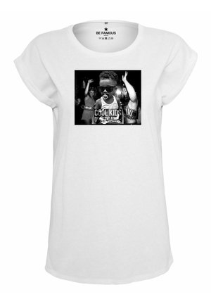 CLASSIC ROLL UP COOLK - Print T-shirt - white