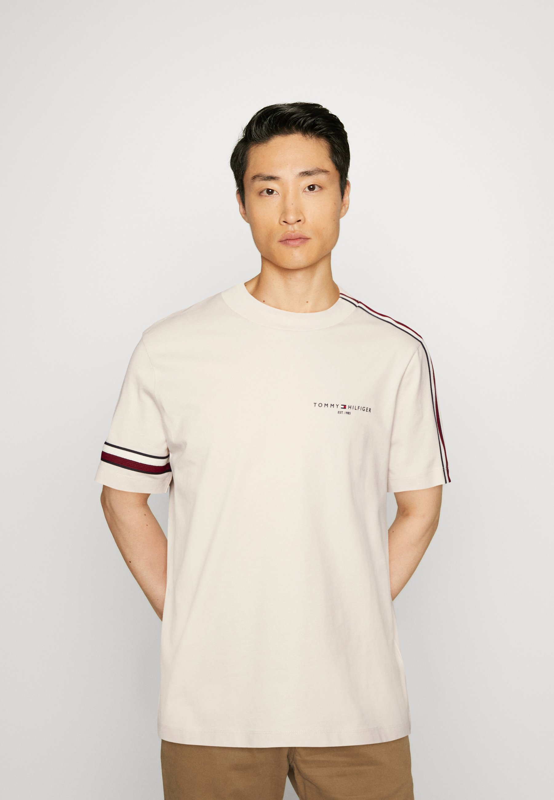 Muss Freitag Neuank mmling Oversized Shirt Tommy Hilfiger Quagga Muss freitag neuank mmling oversized shirt tommy hilfiger quagga
