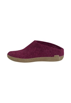 Mules - cranberry
