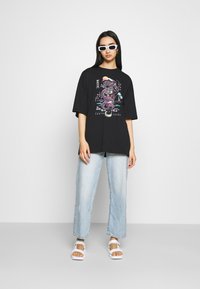 Even&Odd T-shirts med print - black