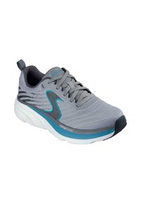 Zapatilla deportiva gris con parte superior de malla texturizada, acentos azules, collar acolchado y entresuela blanca con la marca "VAPORFOAM".