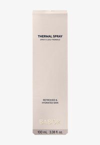 Packaging de Babor Thermal Spray, rectangular, de un suave tono beige con texto azul, que incluye el nombre del producto, descripción, volumen y el logo de la marca en dorado.