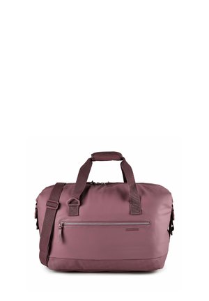 Weiche mauvefarbene Duffel-Tasche mit doppelten Griffen, verstellbarem Schultergurt, Frontreißverschlusstasche und strukturiertem Boden, auf weißem Hintergrund gezeigt.