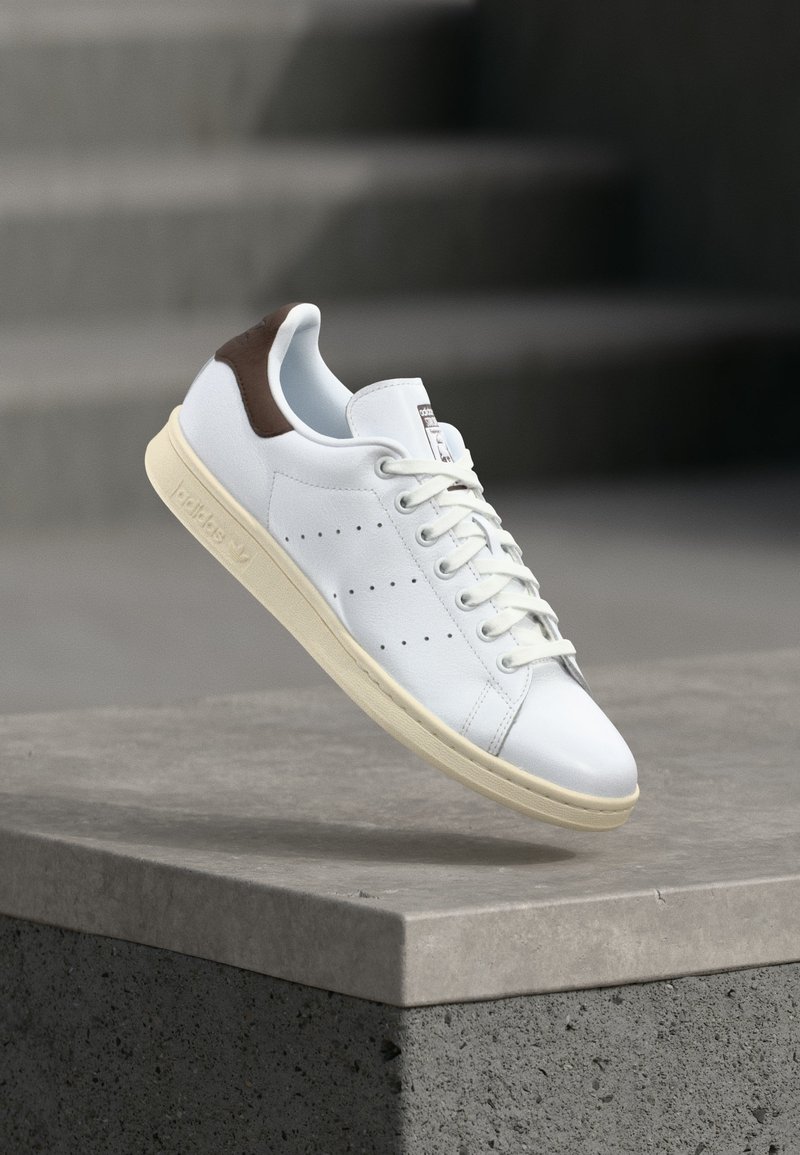 adidas Originals STAN SMITH footwear white/earth strata/off white/white