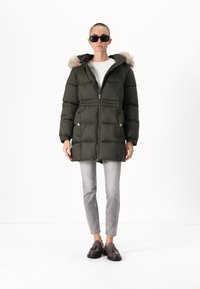 Vero Moda Petite VMPINAR COAT - Ziemas mētelis - dark green