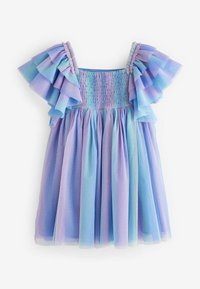 Laventelin ja sinivihreän liukuvärjätty mekko, jossa on röyhelöiset hihat, smokkattu yläosa ja kerroksittain oleva tyllihame, jossa on hienovaraisia kimaltavia yksityiskohtia.