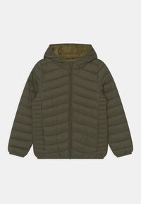 Oliwkowa kurtka puchowa z dopasowaną kapturem, z zamkiem błyskawicznym i diagonalnym pikowaniem. Lekka i ocieplona konstrukcja.