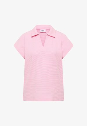 Lichtroze damesblouse met korte mouwen, een kleine kraag en een V-hals, gemaakt van gestructureerde stof, met het label "CECIL" aan de binnenkant van de kraag.