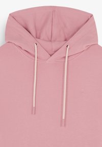 Roze hoodie met een gevoerde capuchon, voorzien van beige trekkoorden en een klein embleem. Zachte stof met een gladde textuur en een casual ontwerp.