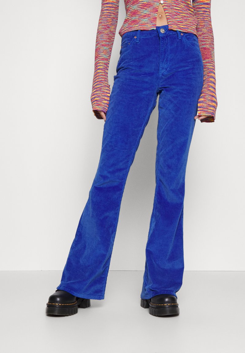 BDG Urban Outfitters MID RISE FLARE - Παντελόνι - bright blue