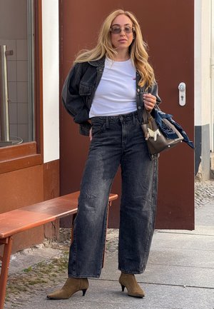 BAGGY DAD BARREL - Jeans Relaxed Fit - rebel edge barrel