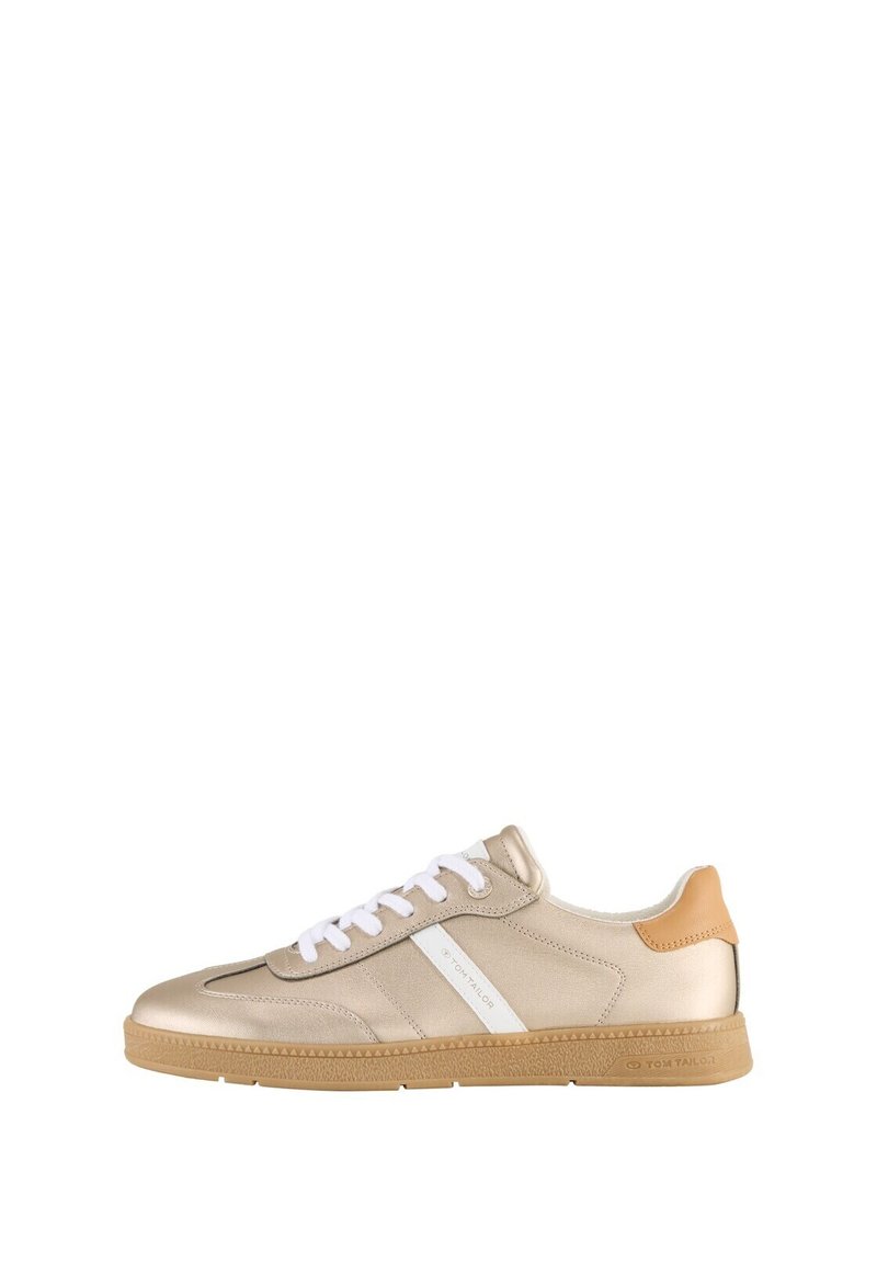Lace-up sneakers in metallic gold faux leather, featuring white accents and a beige rubber sole. Textured upper and padded collar.