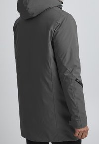 11 Project Parka - grey