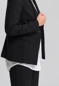 Marc Aurel Blazer - black