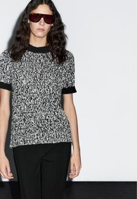Massimo Dutti SHORT SLEEVE WITH CREW NECK - Svetr - black