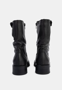 Bata Stivaletti texani / biker - nero