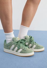 CAMPUS 00S W - Sportbačiai - silver green/off white/gum