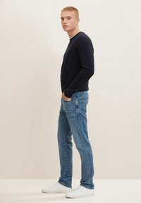 TOM TAILOR TTJOSH Slim - Traperice uskog kroja -  blue denim