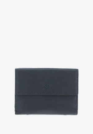 Portefeuille en cuir bleu marine de forme rectangulaire, texture lisse, rabat pliant, et logo embossé sur le devant. Détails de couture le long des bords.