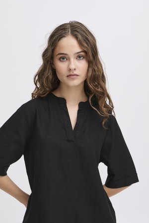 ICHI IHLINO - Päevakleit - black