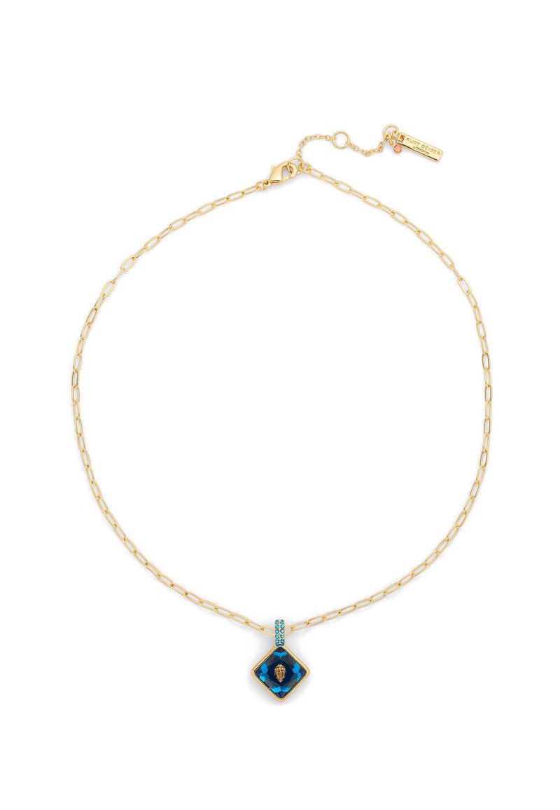 Collier en or avec un pendentif en forme de diamant en pierre précieuse bleue, orné d'accents turquoise et d'une fermeture à clasp.