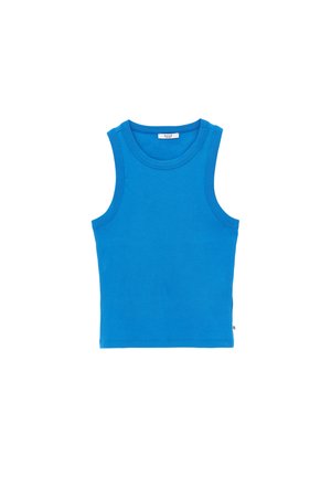 Camiseta sin mangas acanalada en azul brillante con escote redondo, colocada plana sobre fondo blanco.