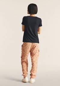 Freddy DI CON DETTAGLI - Camiseta estampada - anthracite