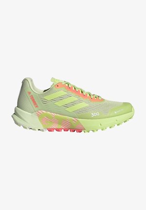adidas Performance, Chaussures de running - light green