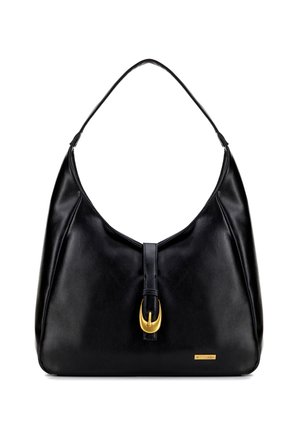 Bolso de mano de cuero negro con forma curva, un acento de hebilla dorada brillante y una sola correa para el hombro. Textura suave con un mínimo de detalles.