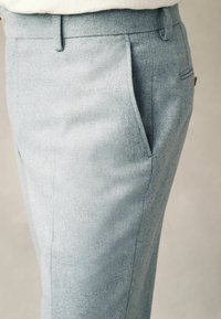 Thumbnail Image 8