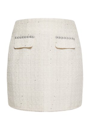 Witte tweed mini-rok met twee voorzakken met decoratieve zilveren accenten en een textuurstof met kleine glinsterende draadjes.