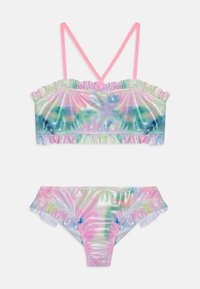 Ensemble de bikini deux pièces avec un motif tie-dye multicolore, une finition brillante, des bords volantés et de fines bretelles roses sur le haut.