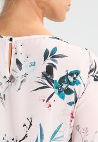 Wallis Petite Blouse - off-white