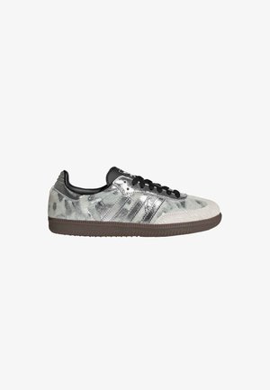 adidas Originals, SAMBA OG SHOES - Sneakers - cream white silver metallic core black