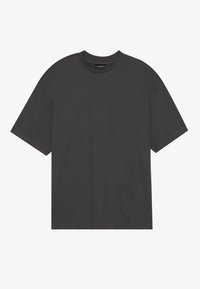 T-shirt curto de manga curta em cinza escuro sólido, com decote redondo, feito de algodão macio, apresentando um corte solto e sem padrões ou acentos visíveis.