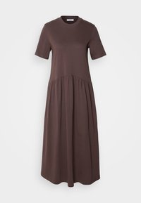 Robe midi marron à manches courtes, taille froncée et col rond, présentée sur un fond blanc uni.