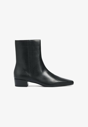 NA-KD, Classic ankle boots - black