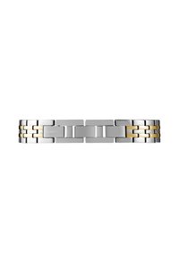 Bracelet en métal bicolore argent et or avec des maillons rectangulaires entrelacés, présentant une finition lisse et polie ainsi qu'un design plat.
