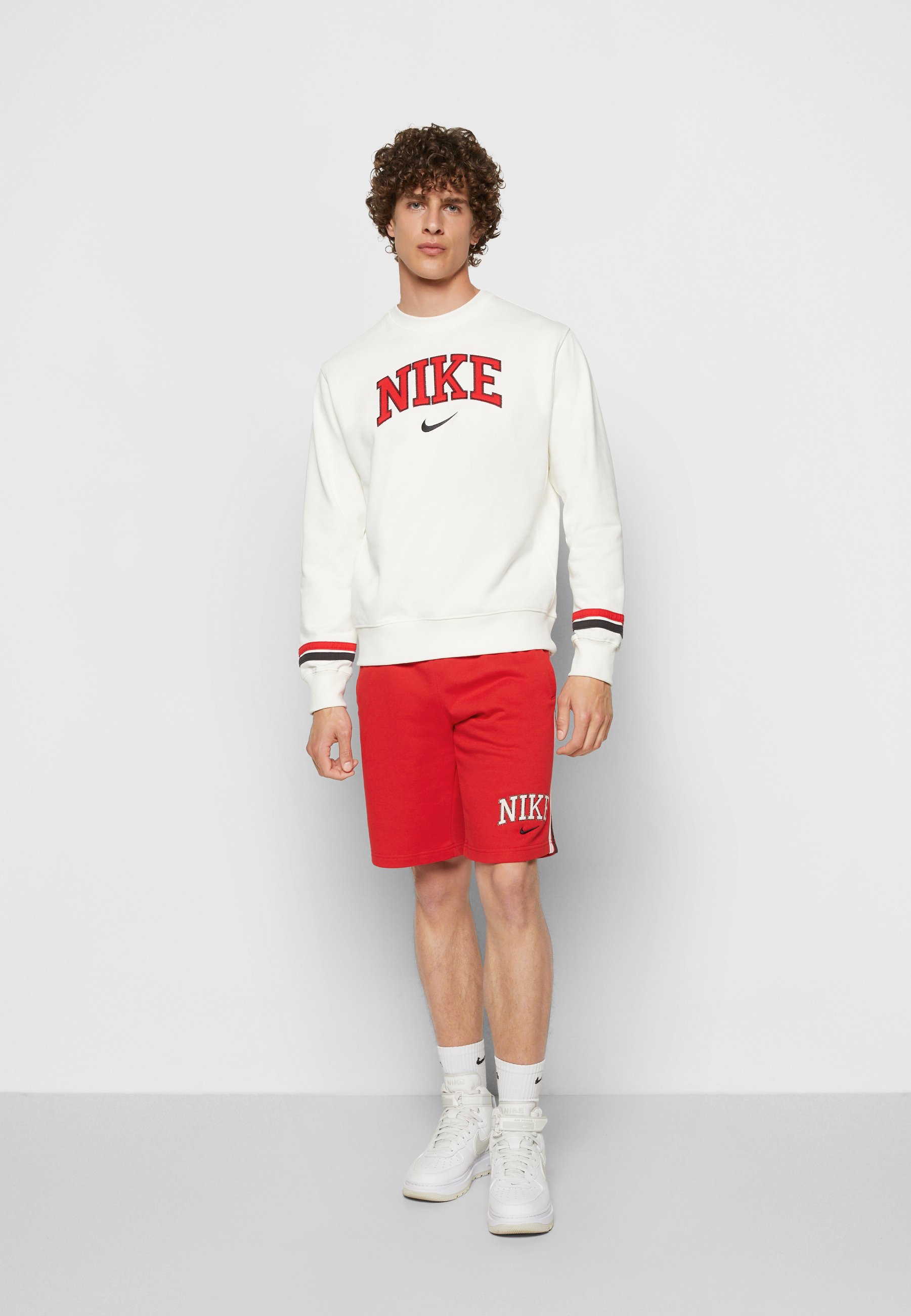 Nike Sportswear RETRO - Trainingsbroek - university red/rood - Zalando.nl