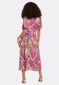 Threadbare BELTED - Robe de jour - pink