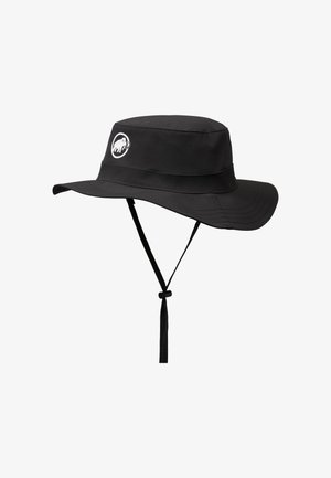 Schwarzer Bucket Hat mit breiter Krempe, aus leichtem Material; verfügt über ein Logo auf der Vorderseite und einen verstellbaren Kinnriemen.