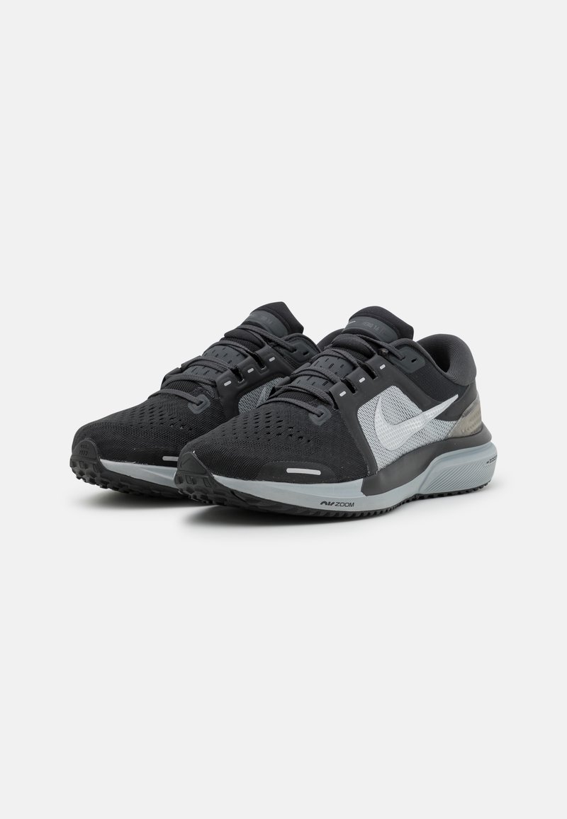 Herren Laufschuhe | Nike Performance AIR ZOOM VOMERO 16 Laufschuh Neutral black/metallic silver/anthracite/smoke grey/light smok Herren Laufschuhe | Nike Performance AIR ZOOM VOMERO 16 Laufschuh Neutral black/metallic silver/anthracite/smoke grey/light smok