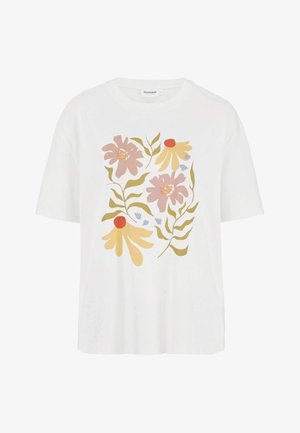 Witte T-shirt met korte mouwen en een kleurrijke bloemenprint met roze en gele bloemen en groene bladeren aan de voorkant.