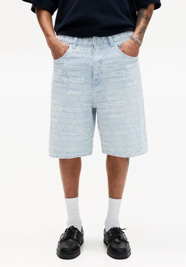 BERMUDA - Jeans Shorts