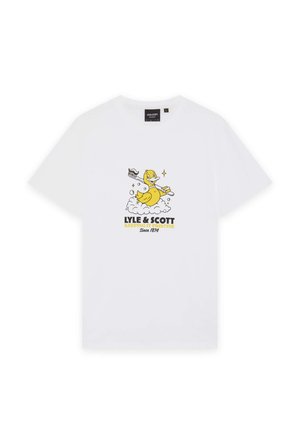 Hvid T-shirt med en gul and, der holder en tandbørste, omgivet af bobler, og teksten "LYLE & SCOTT KEEPING IT PRISTINE Since 1874."