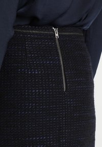 NAF NAF Minisukně - black