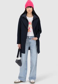 alife & kickin Mantel - marine